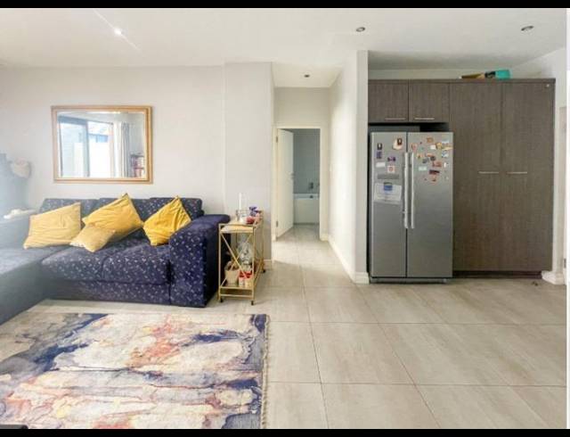 2 BEDROOM PROPERTY TO RENT IN MENLO PARK